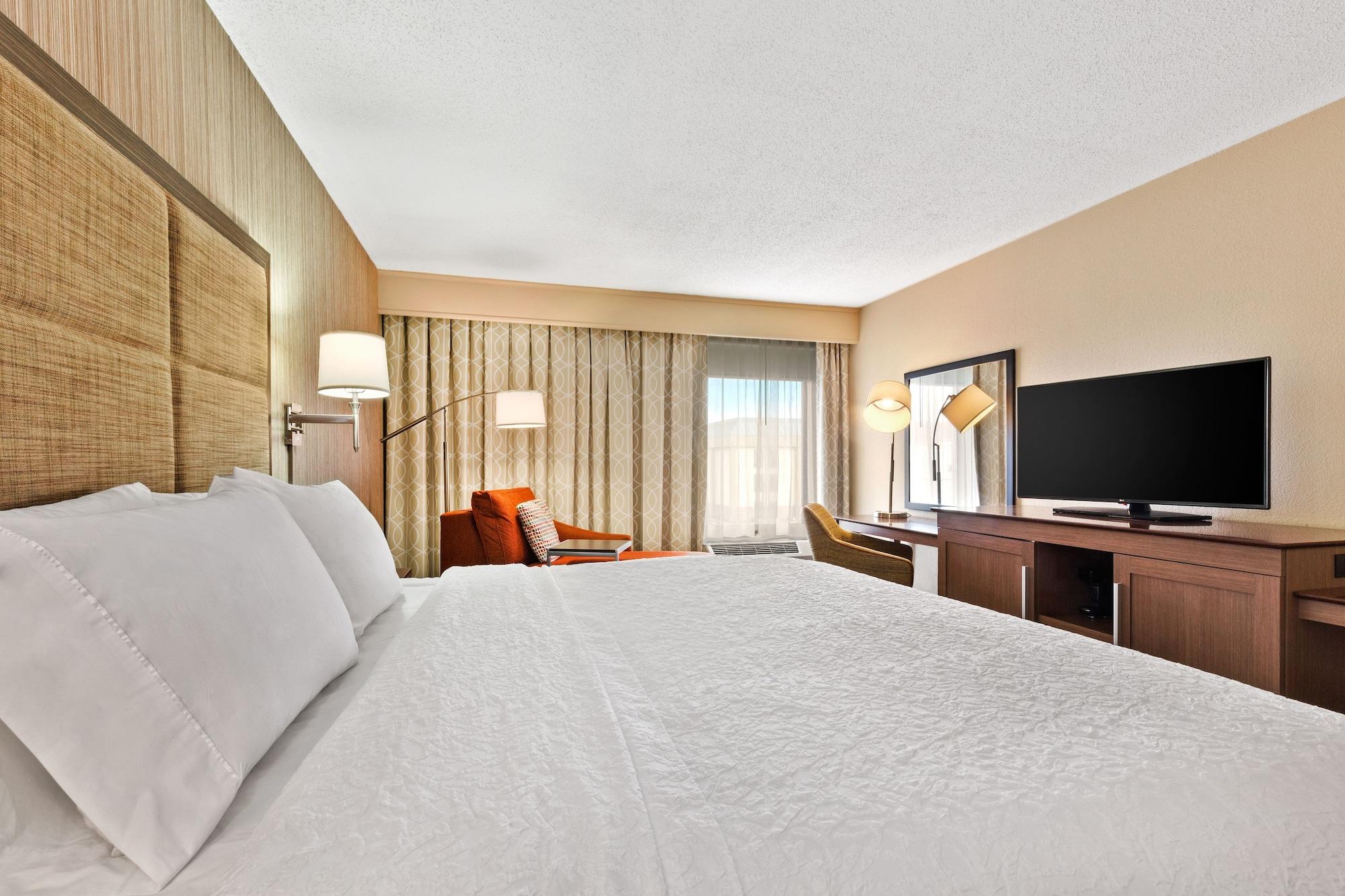 Hampton Inn St. Louis/Колинсвил Екстериор снимка