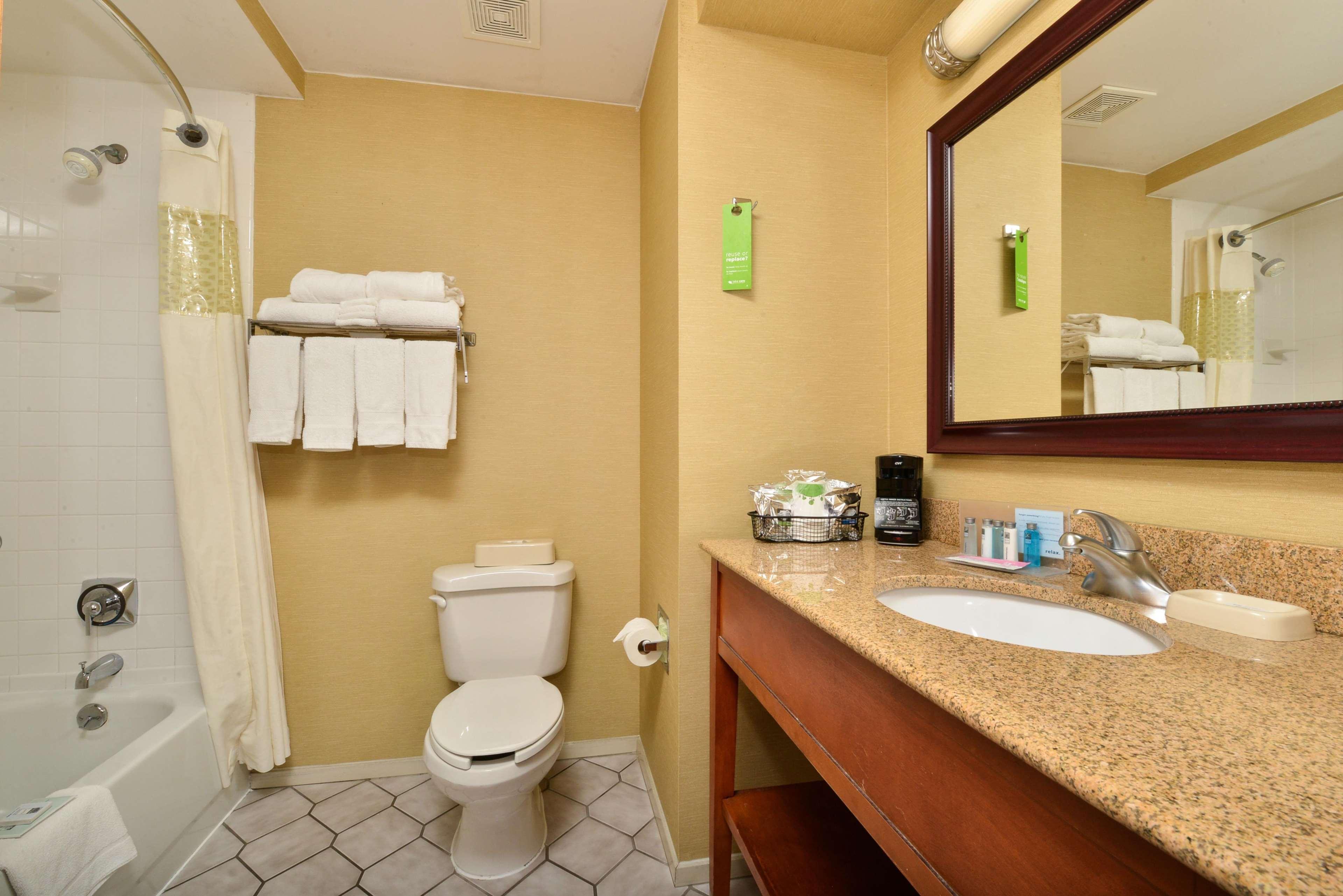 Hampton Inn St. Louis/Колинсвил Екстериор снимка