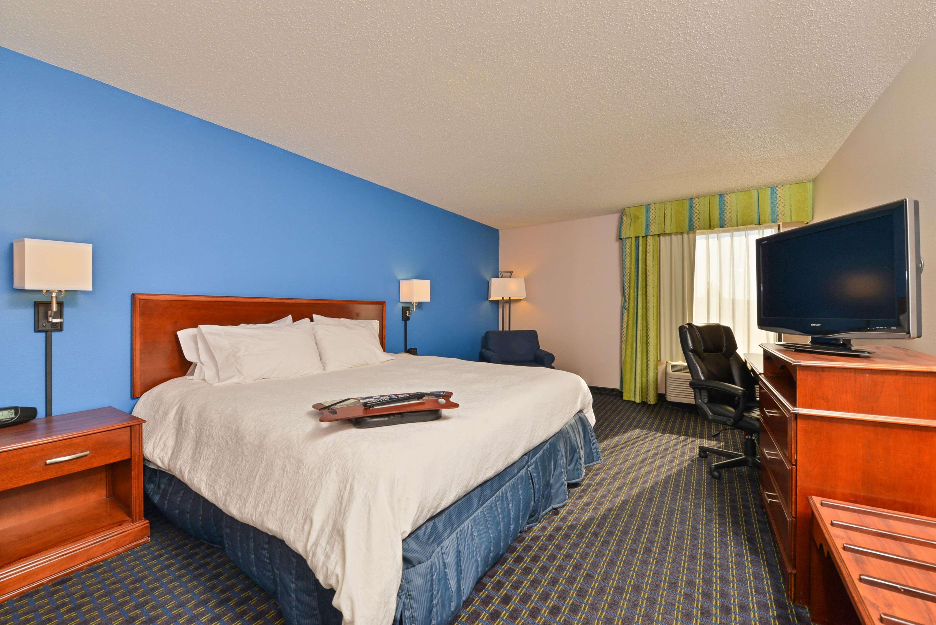 Hampton Inn St. Louis/Колинсвил Екстериор снимка