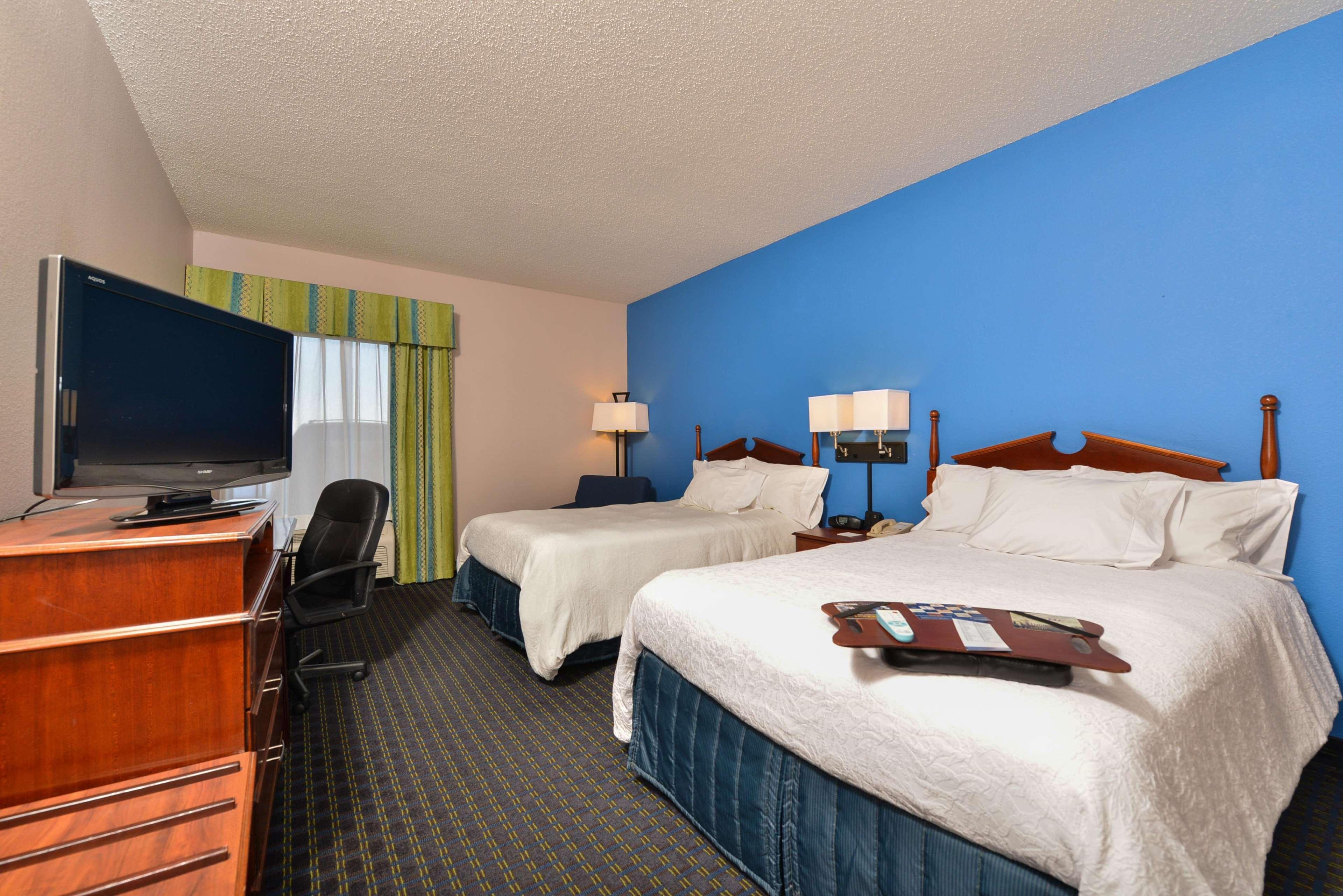 Hampton Inn St. Louis/Колинсвил Екстериор снимка