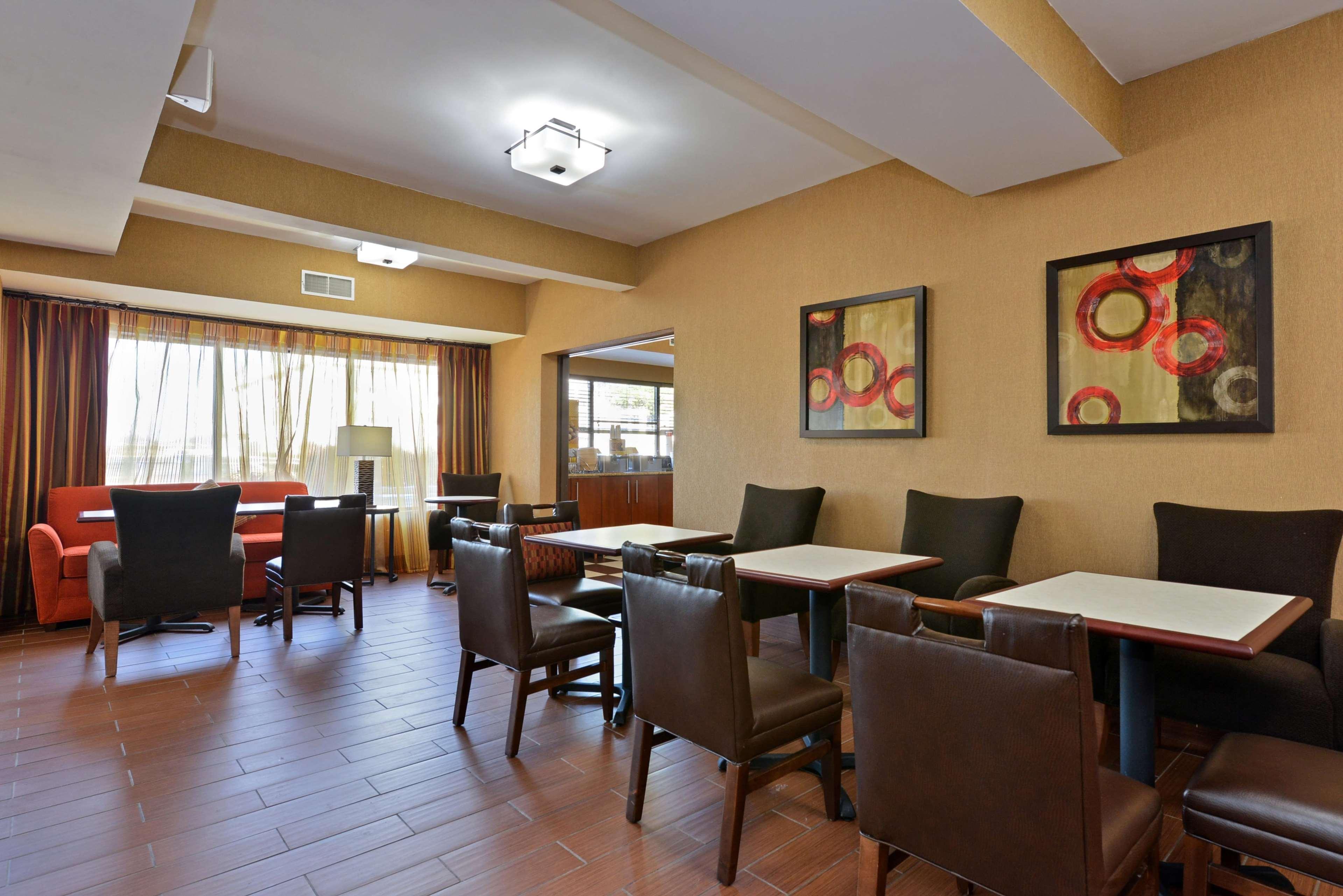 Hampton Inn St. Louis/Колинсвил Екстериор снимка