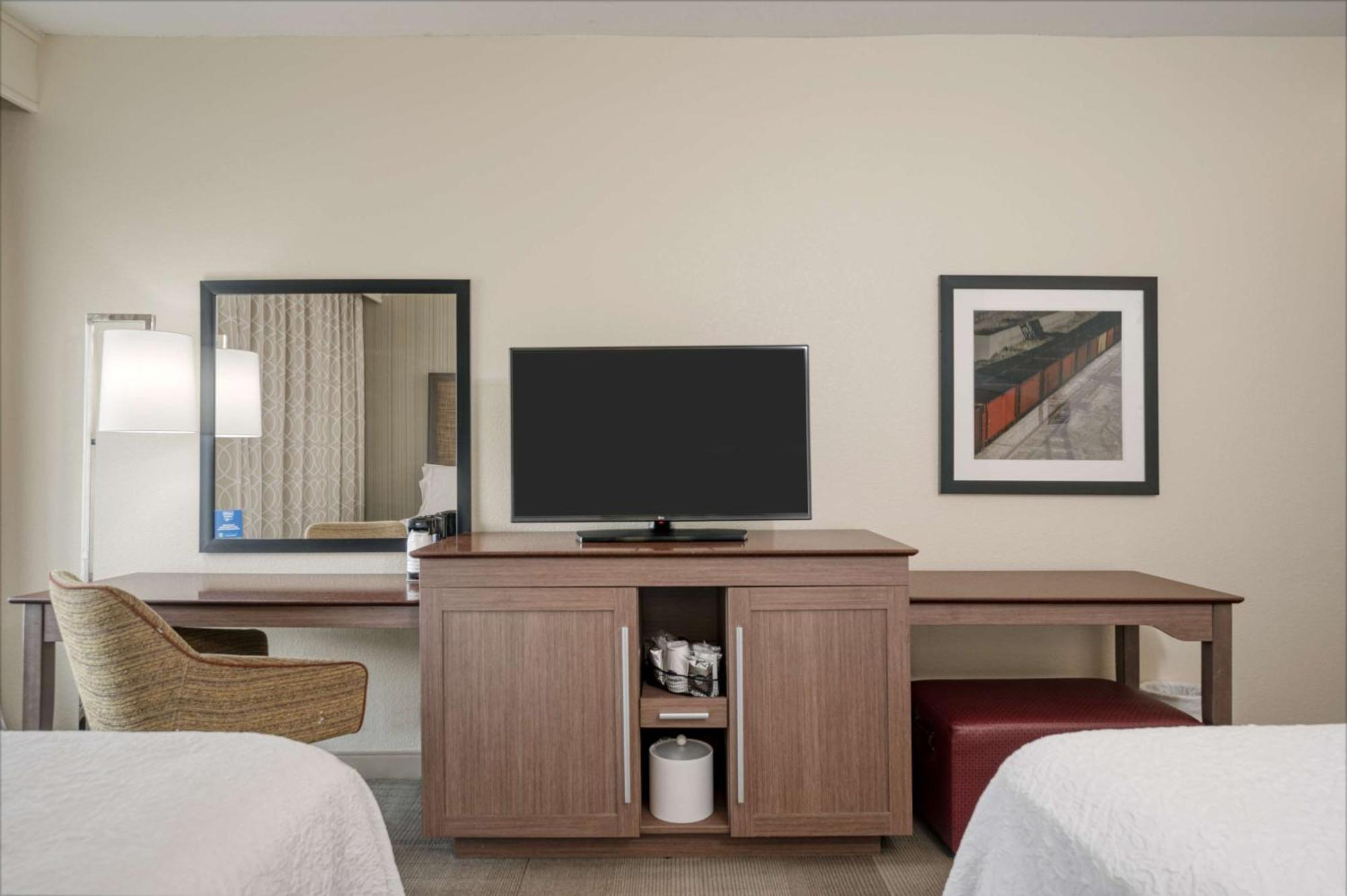 Hampton Inn St. Louis/Колинсвил Екстериор снимка