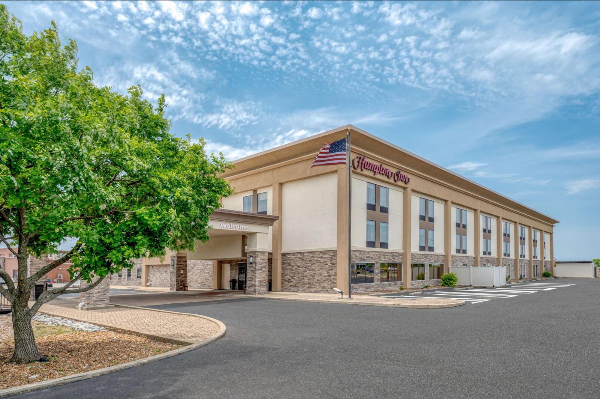 Hampton Inn St. Louis/Колинсвил Екстериор снимка